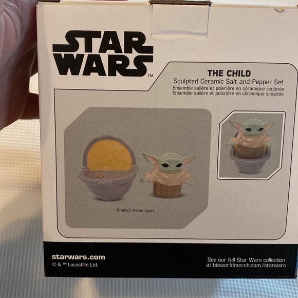 Star Wars The Child Mandalorian Sculpted Ceramic Salt and Pepper Set - Picture 4 of 13